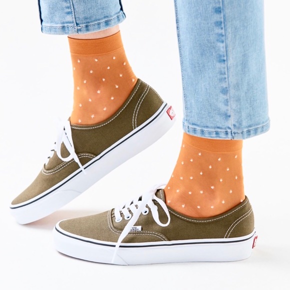 beech true white vans